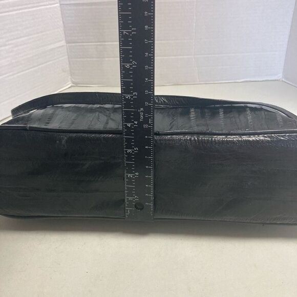 LUV. U.S.A.Women’s Genuine Eel Skin Crossbody Handbag 9.5X3.5X14 Black - Picture 5 of 12